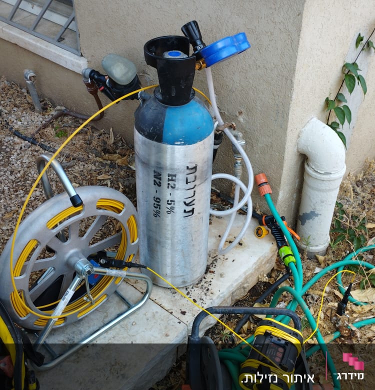 מיכל גז, צינורות וכלים לזיהוי דליפות